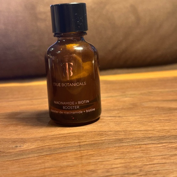 True Botanicals Vitamin C and Niacinamide Booster Set - Picture 2 of 2